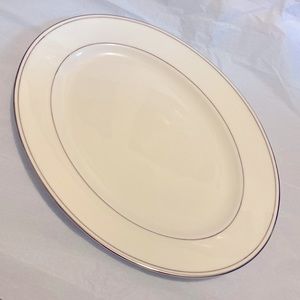 13" Oval Serving Platter
Federal Platinum
by LENOX china